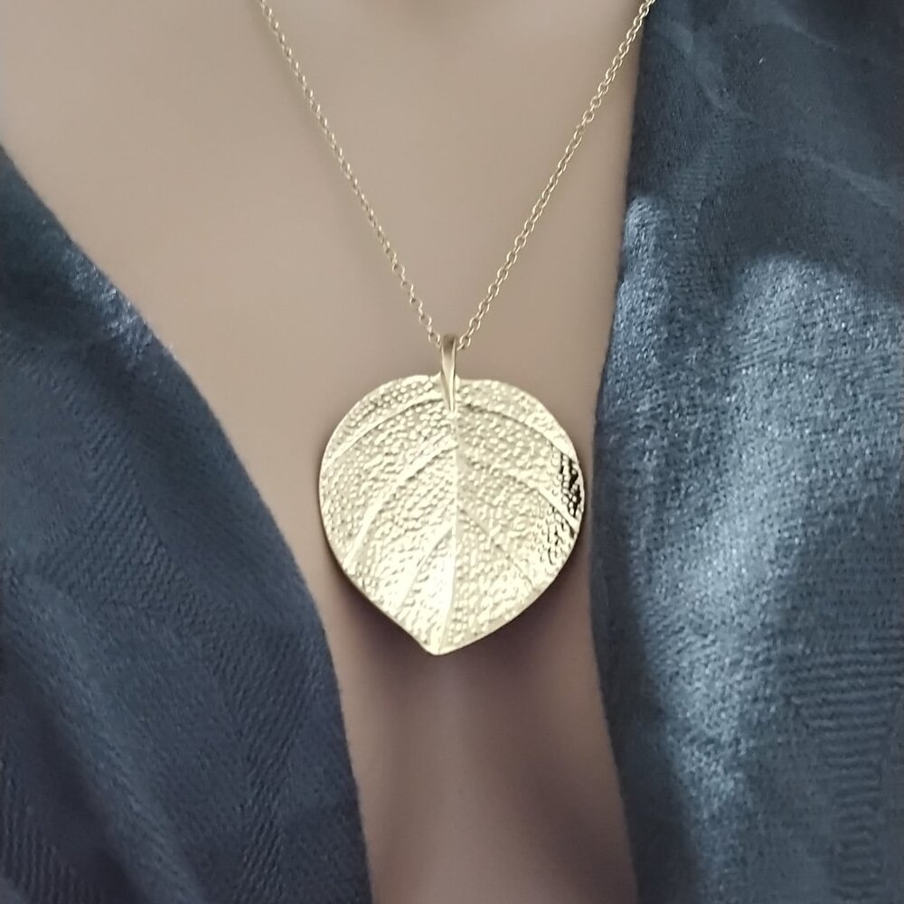 Unique Real Nature Leaf Pendant Dipped Gold Toned Necklace Elegant
